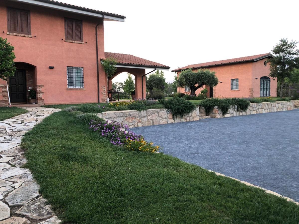 Casale Appia Bed and Breakfast Latina Exteriör bild