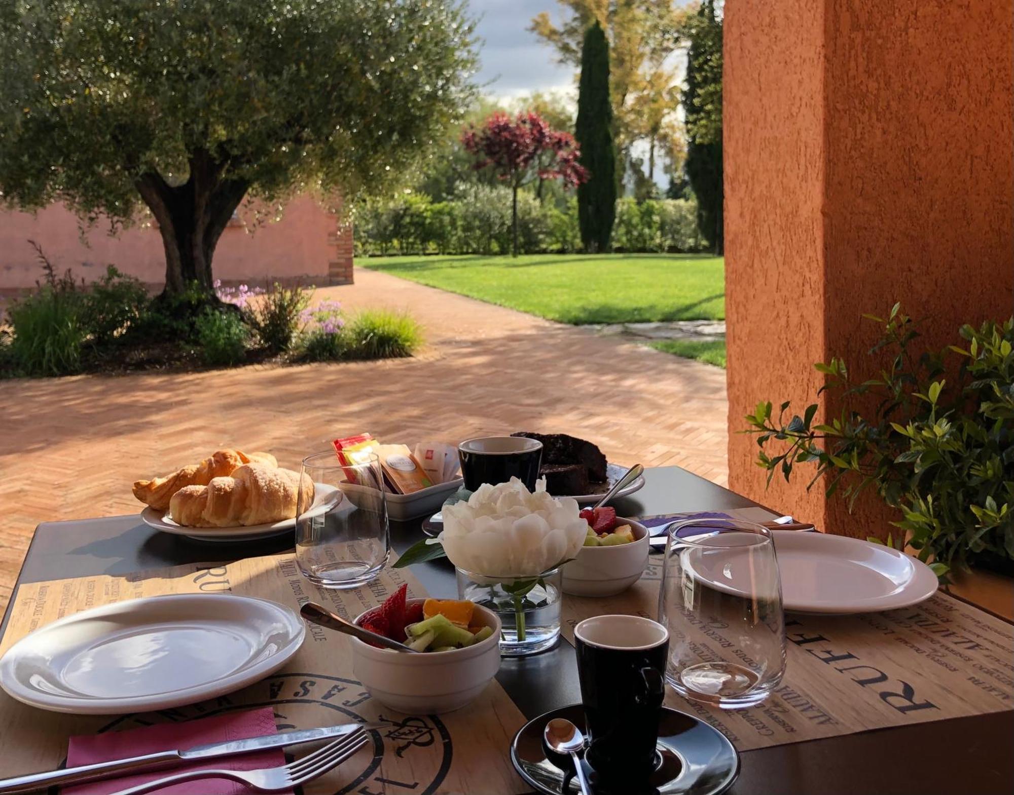 Casale Appia Bed and Breakfast Latina Exteriör bild