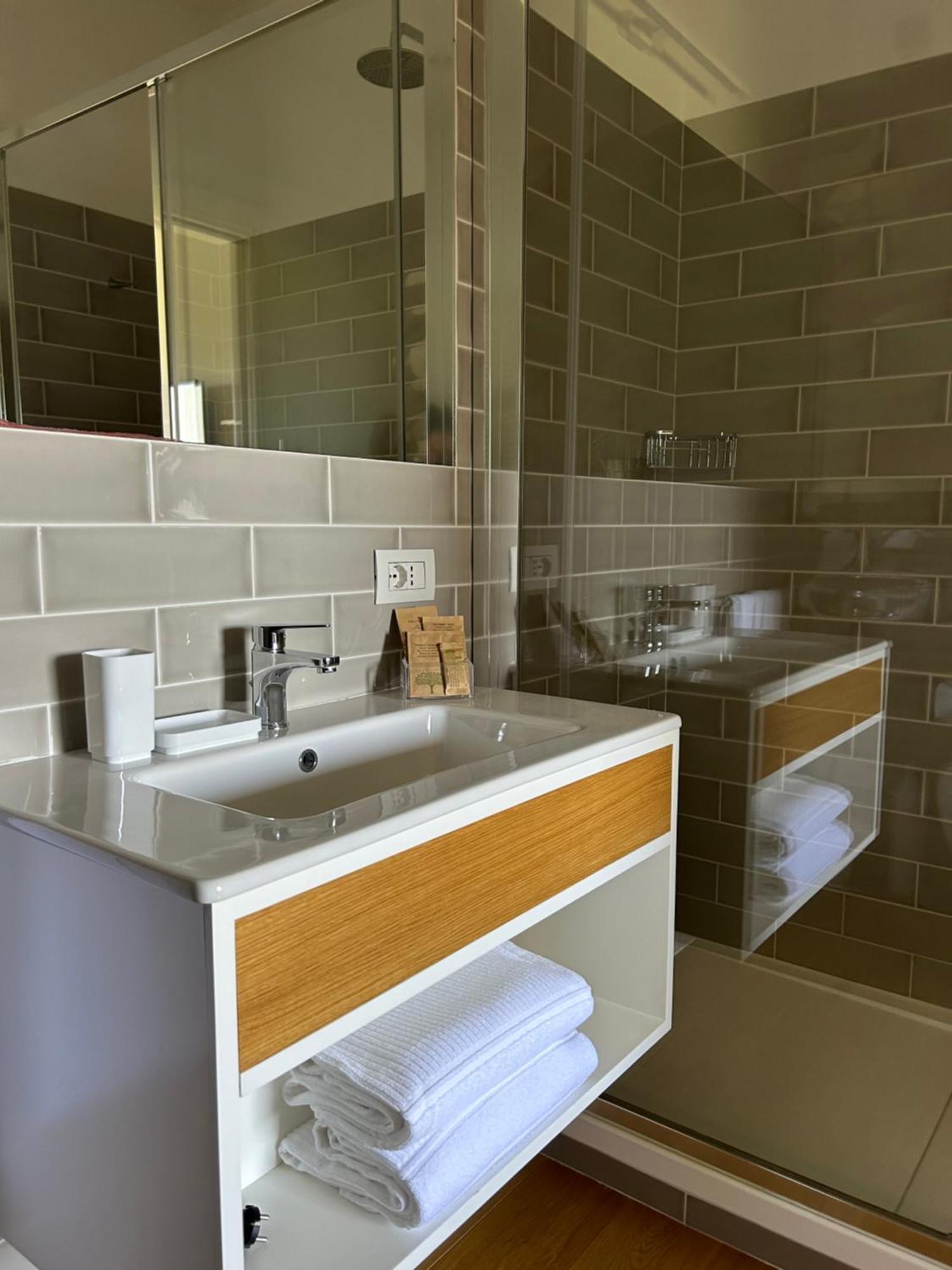 Casale Appia Bed and Breakfast Latina Exteriör bild